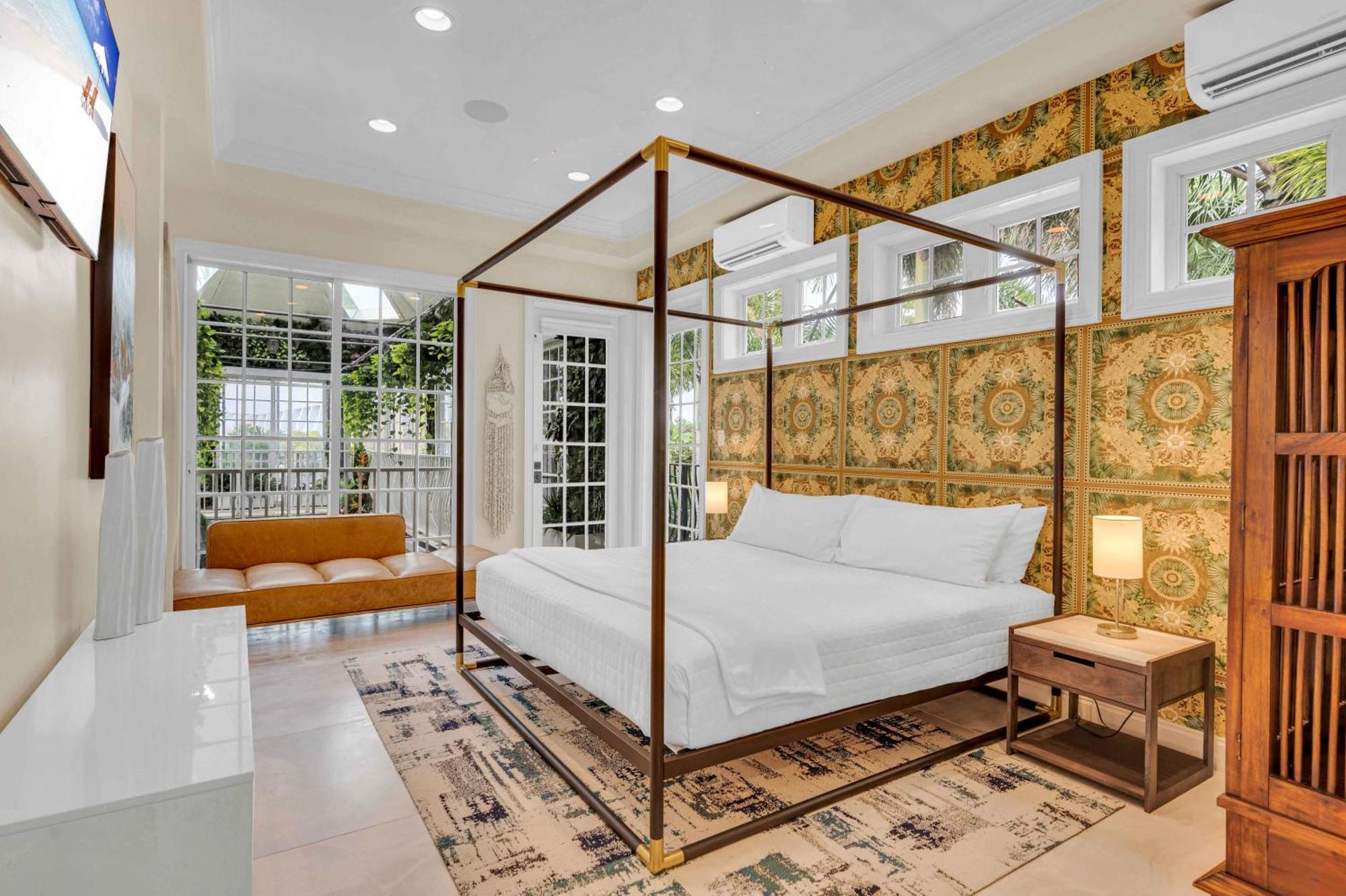 The Modern Castle Canal View Access Rooftop Living Greenhouse Vlllas Fort Lauderdale Esterno foto
