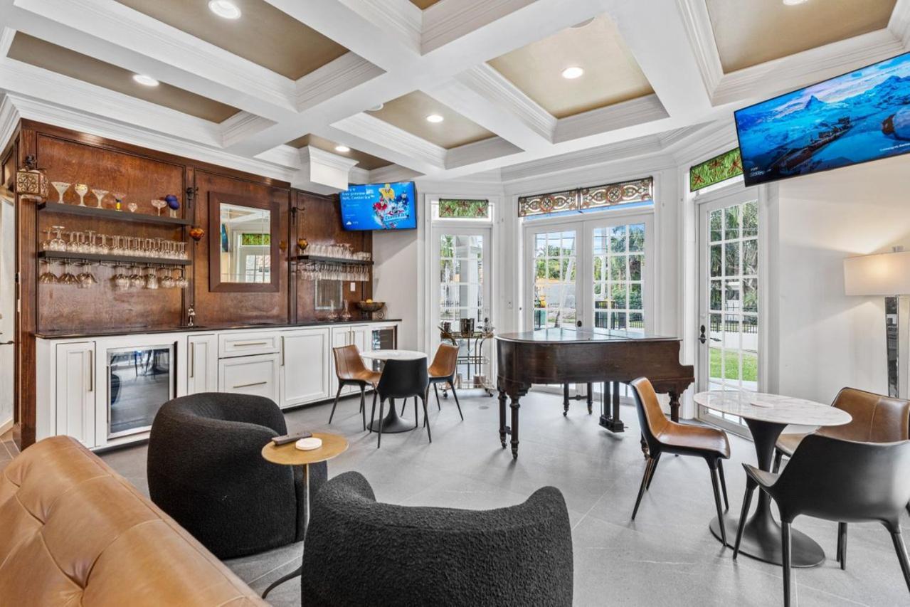 The Modern Castle Canal View Access Rooftop Living Greenhouse Vlllas Fort Lauderdale Esterno foto