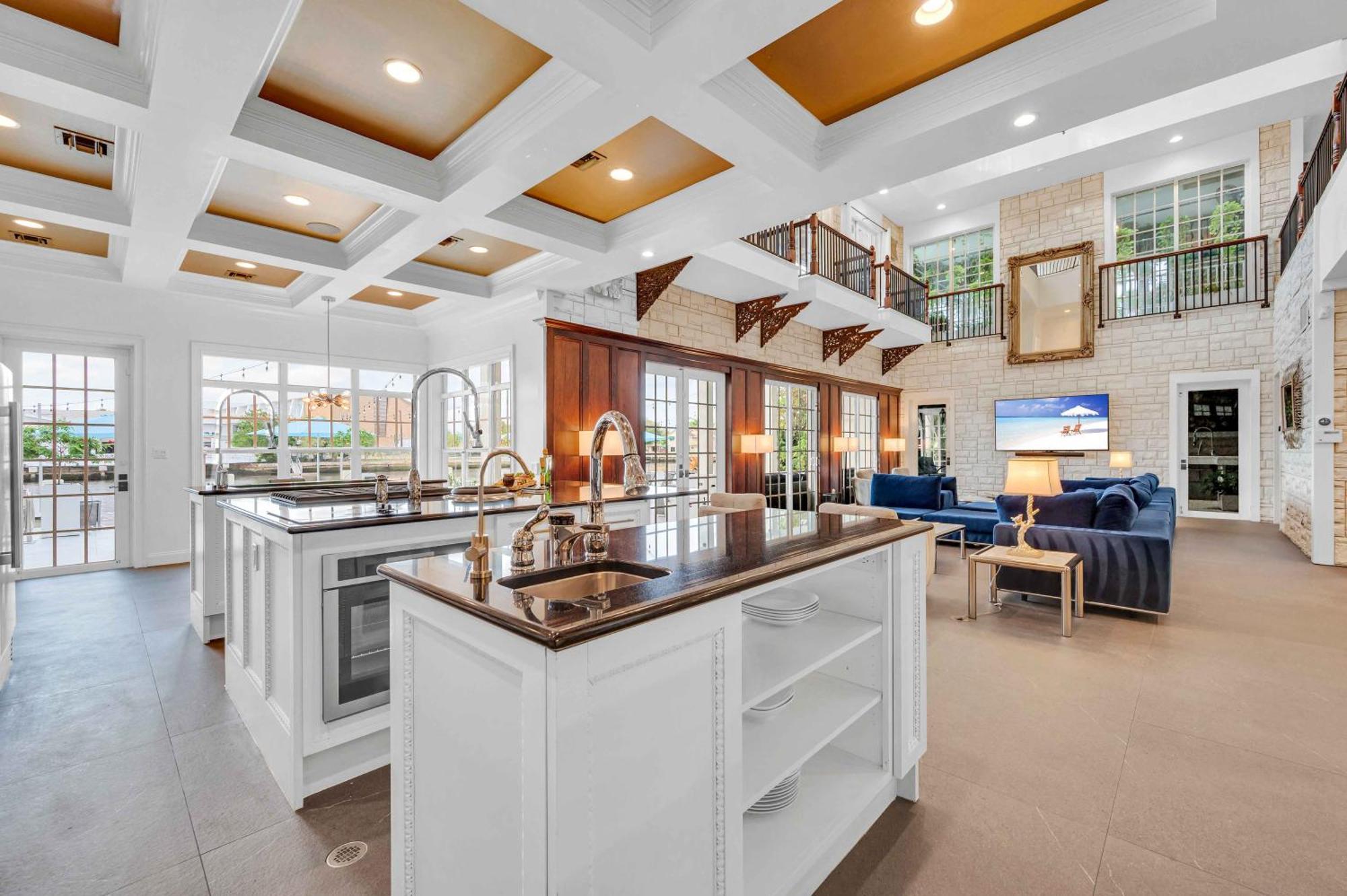 The Modern Castle Canal View Access Rooftop Living Greenhouse Vlllas Fort Lauderdale Esterno foto